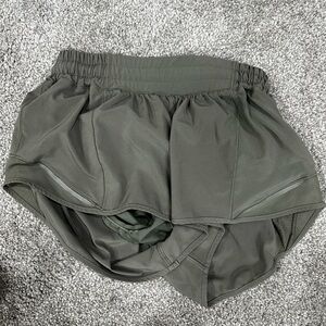 Lululemon Athletica Women’s Green Shorts- like new